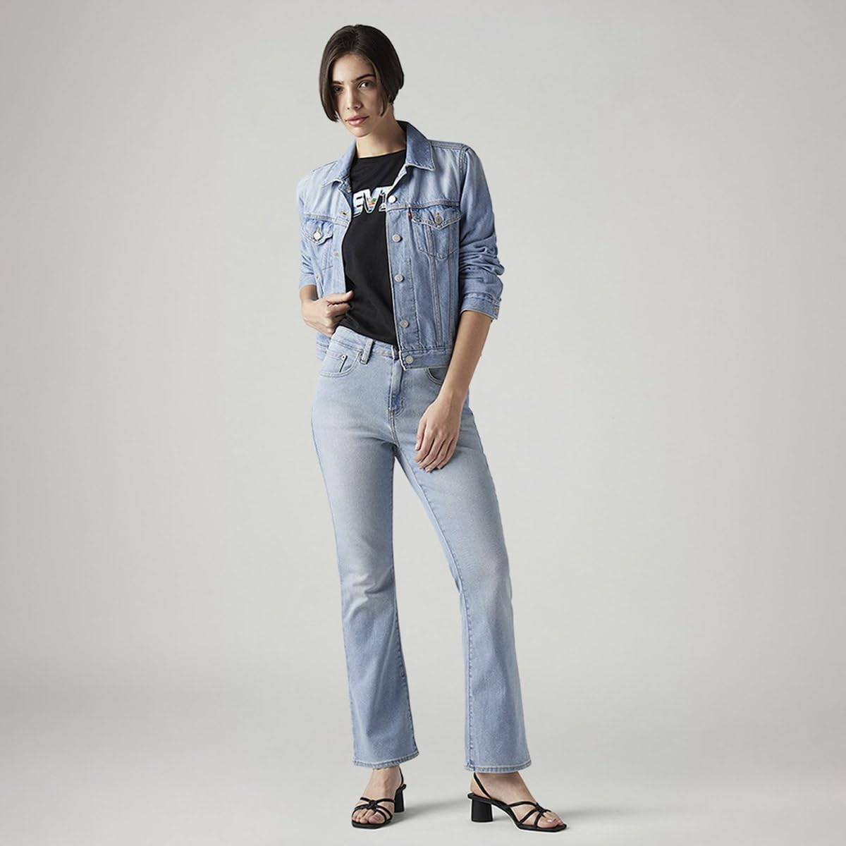 Women High-Rise Flared Fit Jeans - Image 15