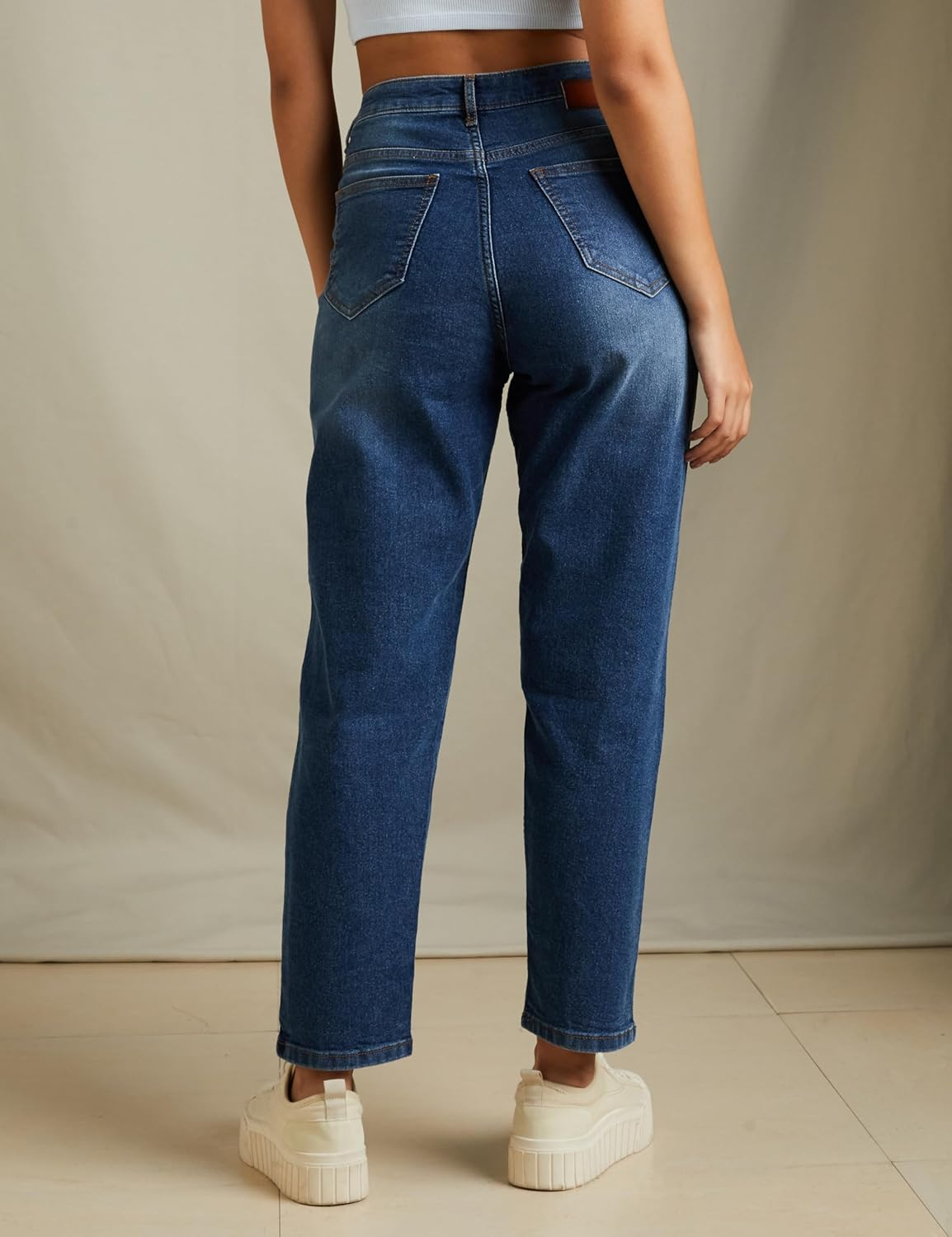 Women Mid-Rise Loose Flared Jeans - Image 2