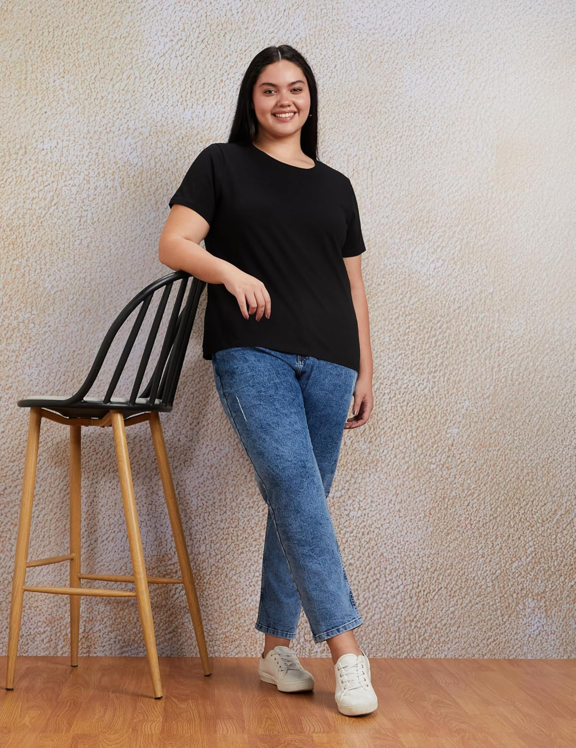 Women Mid-Rise Loose Flared Jeans - Image 16