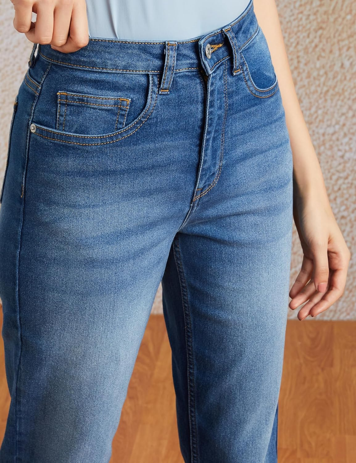 Women Mid-Rise Loose Flared Jeans - Image 27