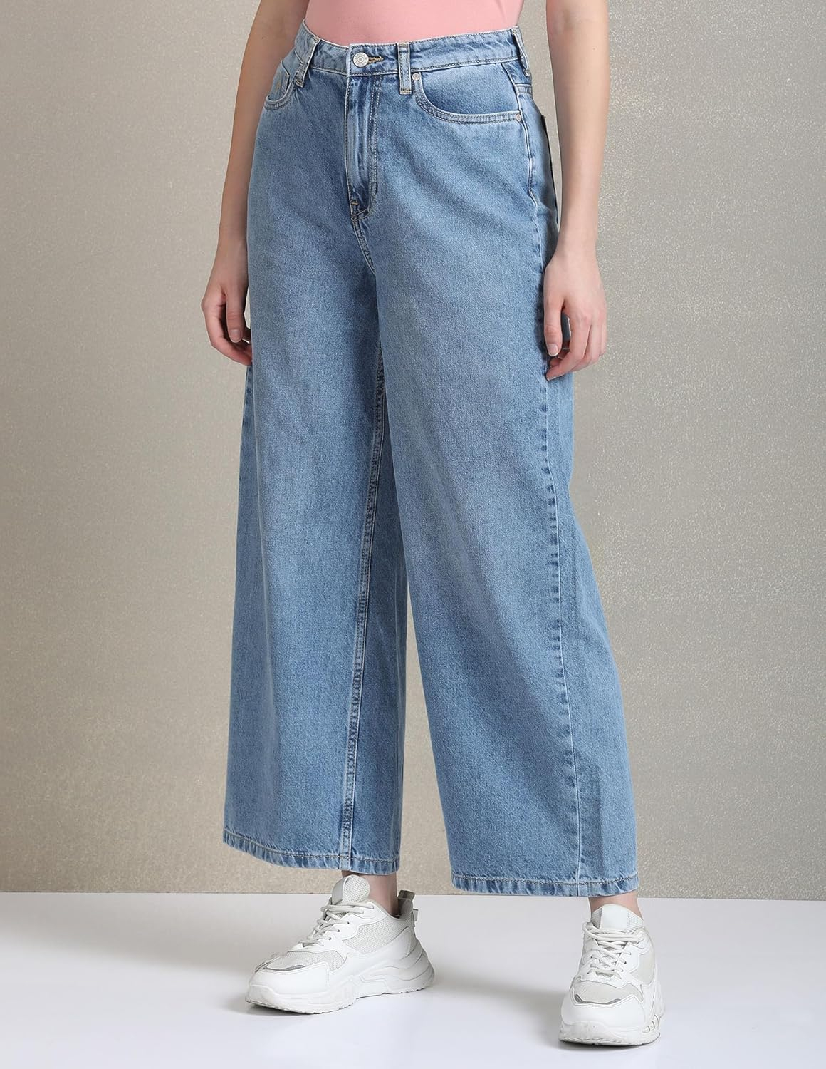 Women Classic High-Rise Regular Jeans - Image 7