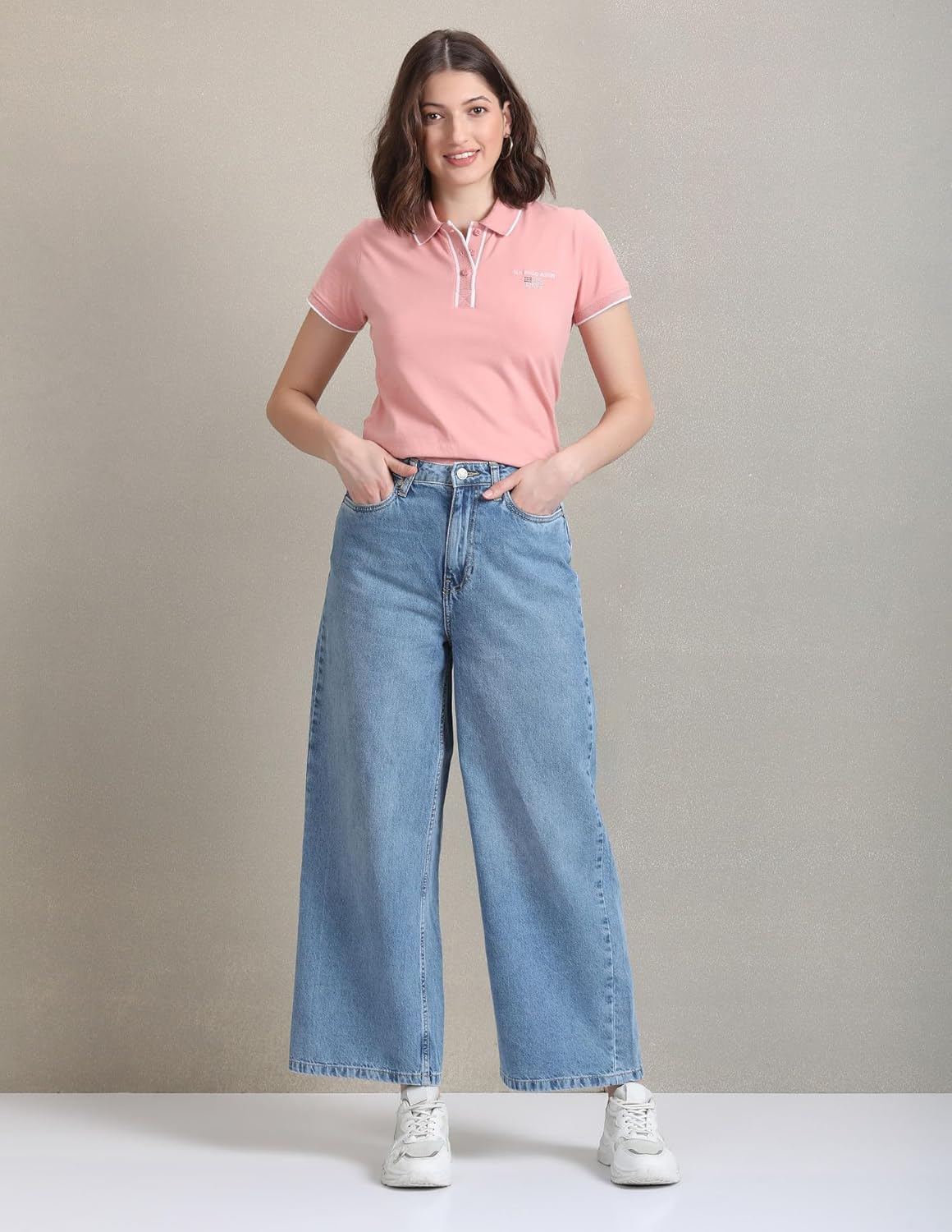 Women Classic High-Rise Regular Jeans - Image 9