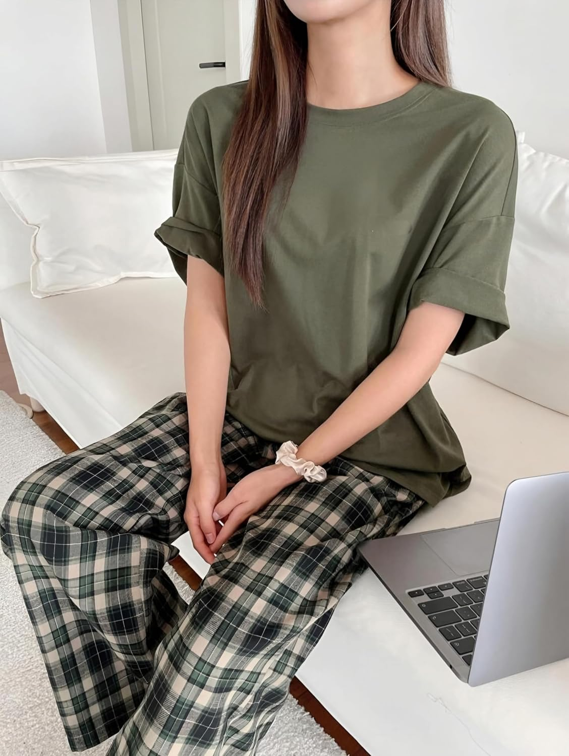 Women Round Neck Printed Nightsuit Set - Image 22