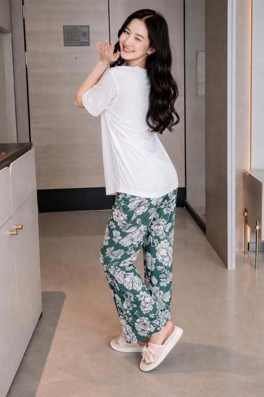 Women Round Neck Printed Nightsuit Set - Image 75